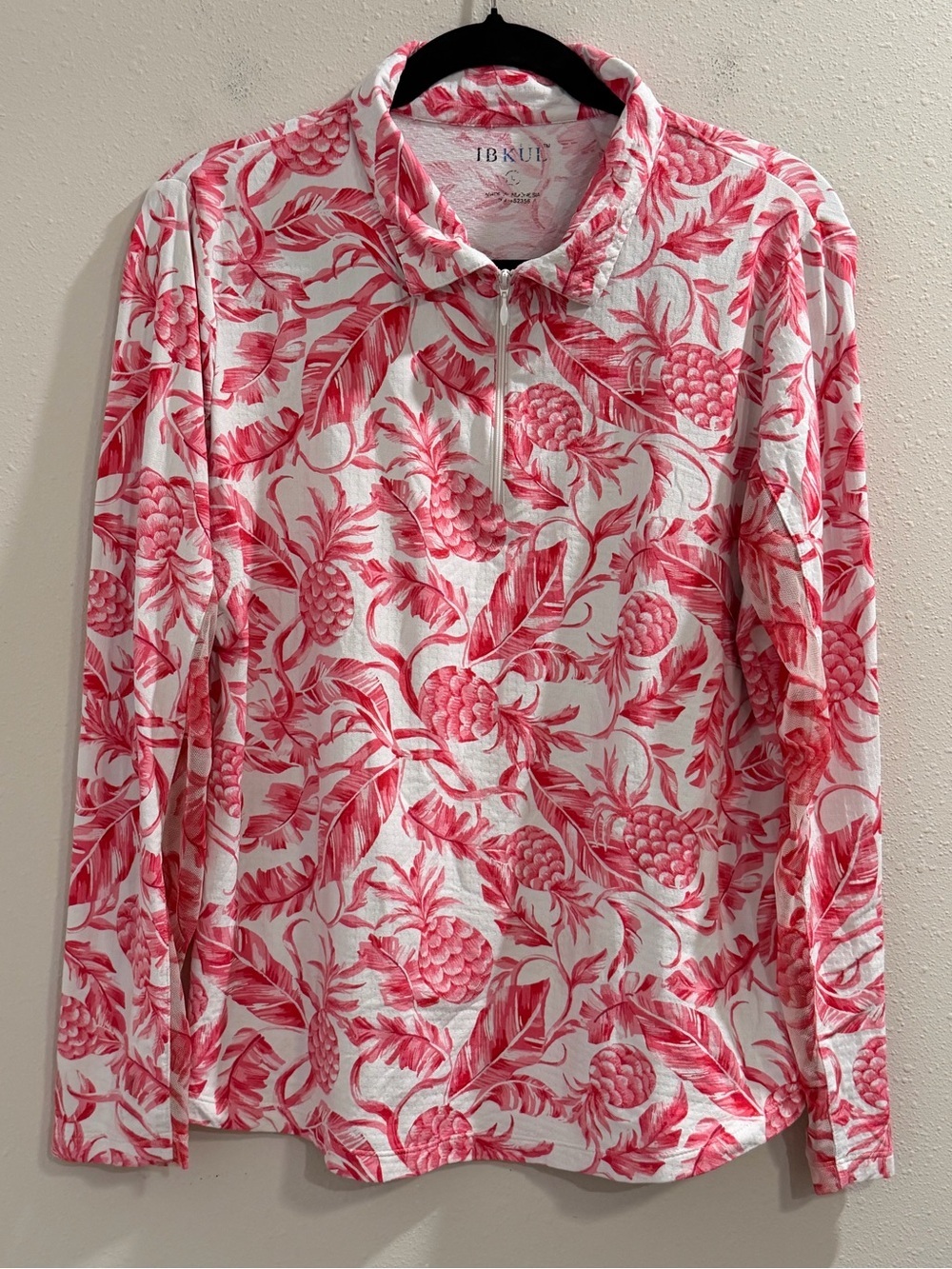 Ibkul Size Large Pink Pineapple 1/4 Zip Mock Neck Top Performance Golf Stretch